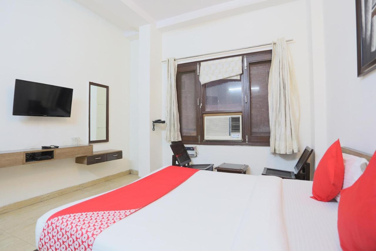 Oyo 70467 Tt Nalin Inn Yercaud Exteriör bild
